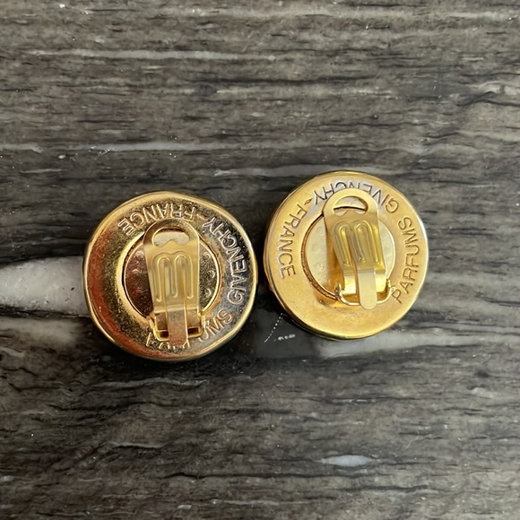 1980S Vintage Givenchy Logo Round Gold Plated Clip-on Earrings - Picture 8 of 11